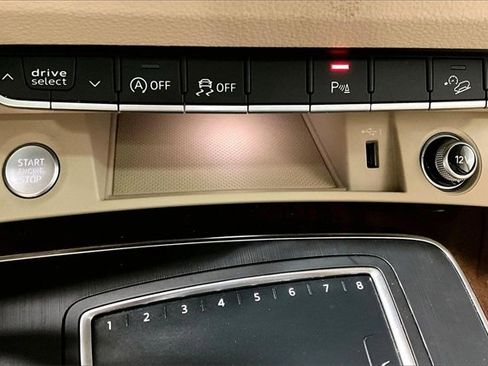 Used 2018 Audi Q5 2.0T Premium Plus w/ Premium Plus Package image 23