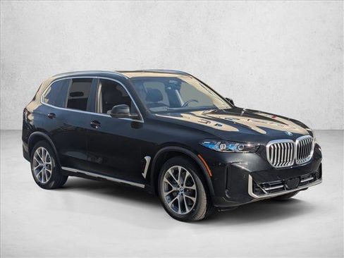 New 2026 BMW X5 xDrive50e w/ Climate Comfort Package image 7