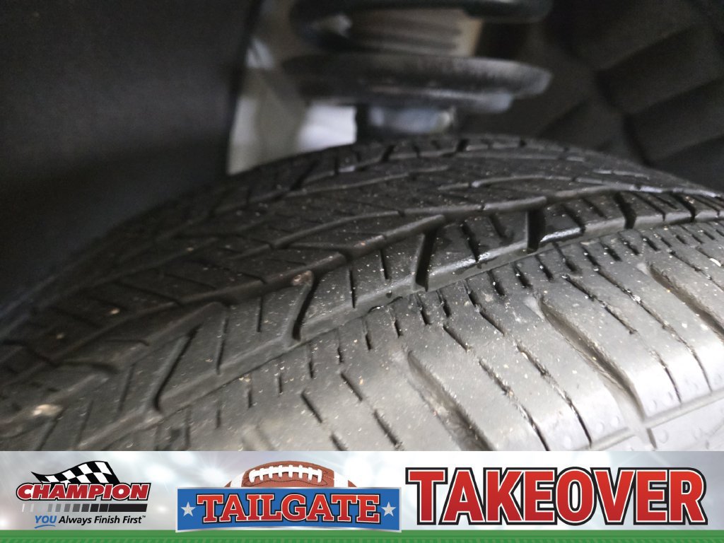 Used 2023 Chevrolet Traverse RS AWD/4WD image 35