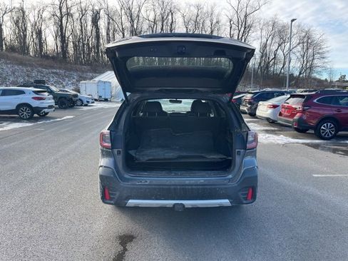 Used 2021 Subaru Outback Limited image 11