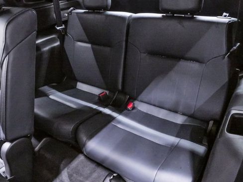 Used 2024 Mitsubishi Outlander SE image 11