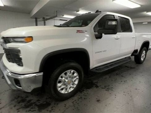 Certified 2024 Chevrolet Silverado 2500 LT w/ All Star Edition image 4