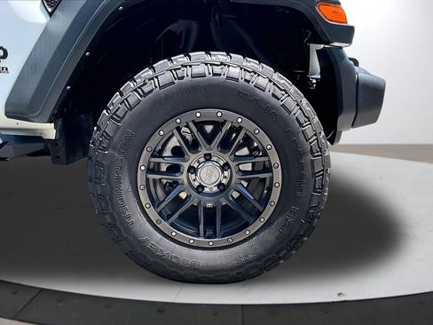 Used 2022 Jeep Wrangler Unlimited Sport w/ Sun And Sound Package AWD/4WD image 32