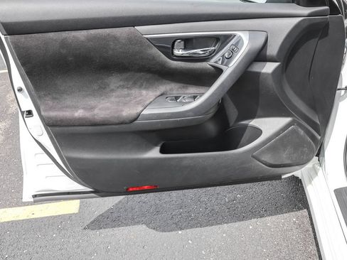 Used 2013 Nissan Altima 3.5 S FWD image 24