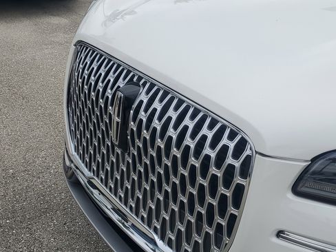 New 2025 Lincoln Corsair FWD image 16