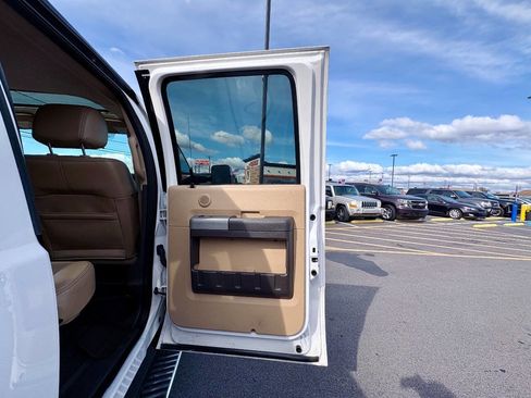 Used 2013 Ford F250 Lariat w/ Lariat Ultimate Pkg image 30