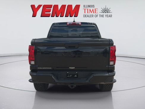 Used 2024 Chevrolet Colorado Trail Boss w/ Technology Package AWD/4WD image 7