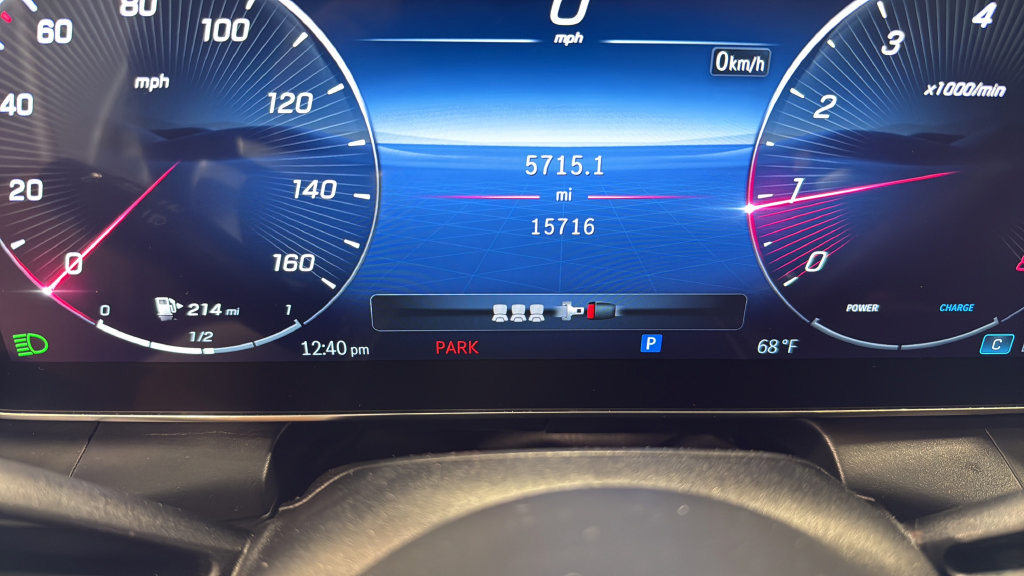Used 2024 Mercedes-Benz GLC 300 4MATIC image 30