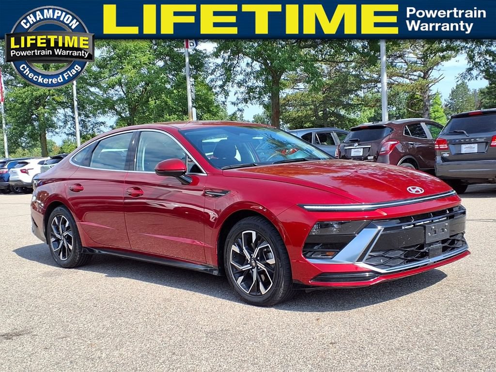 Used 2025 Hyundai Sonata SEL FWD image 3