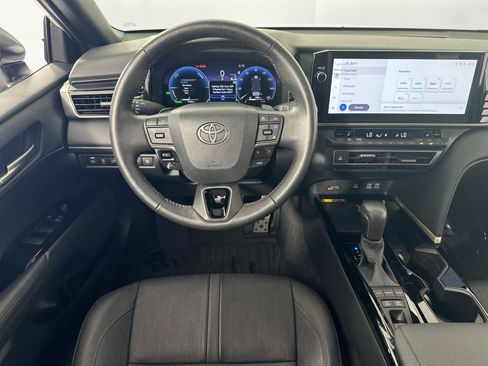 Used 2025 Toyota Camry XSE FWD image 22