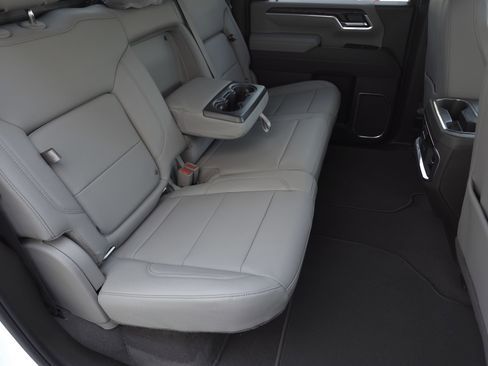 New 2026 GMC Sierra 2500 SLT w/ SLT Convenience Package image 33