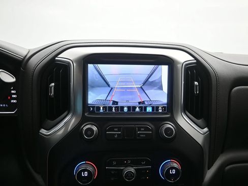 Used 2023 Chevrolet Silverado 2500 LTZ AWD/4WD image 19