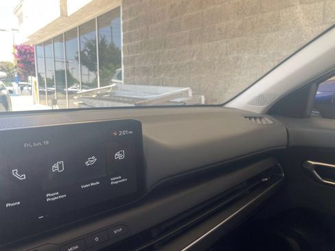 Used 2025 Kia K4 FWD image 34