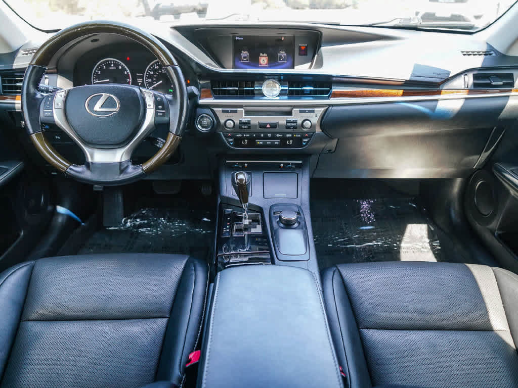 Used 2015 Lexus ES 350 w/ Premium Package FWD image 11
