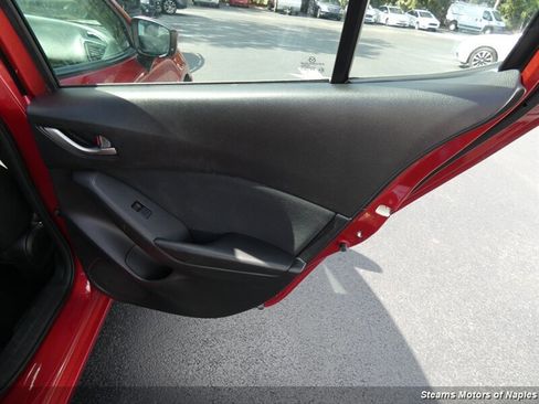 Used 2015 MAZDA MAZDA3 i Sport image 49