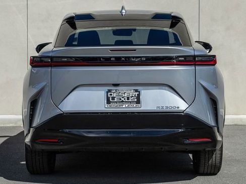 Used 2025 Lexus RZ 300e w/ Accessory Package (Z1) image 4