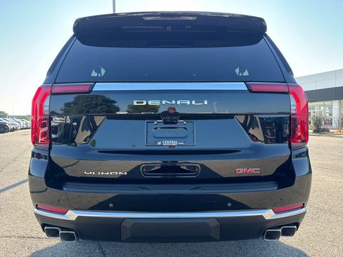 New 2026 GMC Yukon XL Denali w/ Denali Reserve Package AWD/4WD image 5