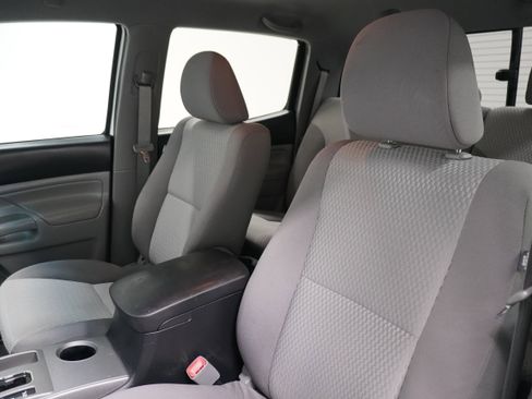 Used 2012 Toyota Tacoma PreRunner image 10