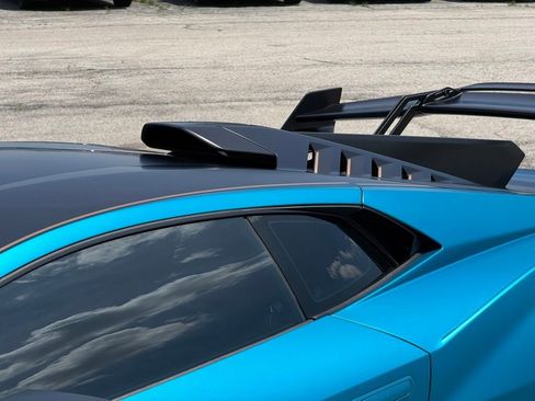 Used 2022 Lamborghini Huracan STO RWD image 39