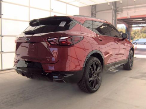 Used 2021 Chevrolet Blazer RS w/ Enhanced Convenience Package FWD image 4