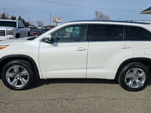 Used 2014 Toyota Highlander Limited image 2