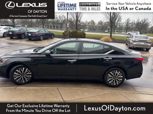 Used 2024 Nissan Altima 2.5 SV image 6