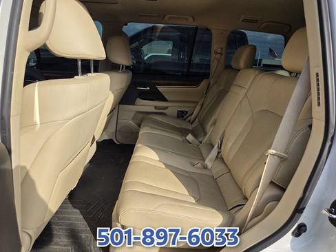 Used 2019 Lexus LX 570 4WD w/ Luxury Package image 9
