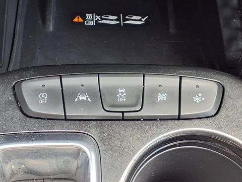 Used 2023 Chevrolet TrailBlazer ACTIV w/ Sun and Liftgate Package FWD image 8