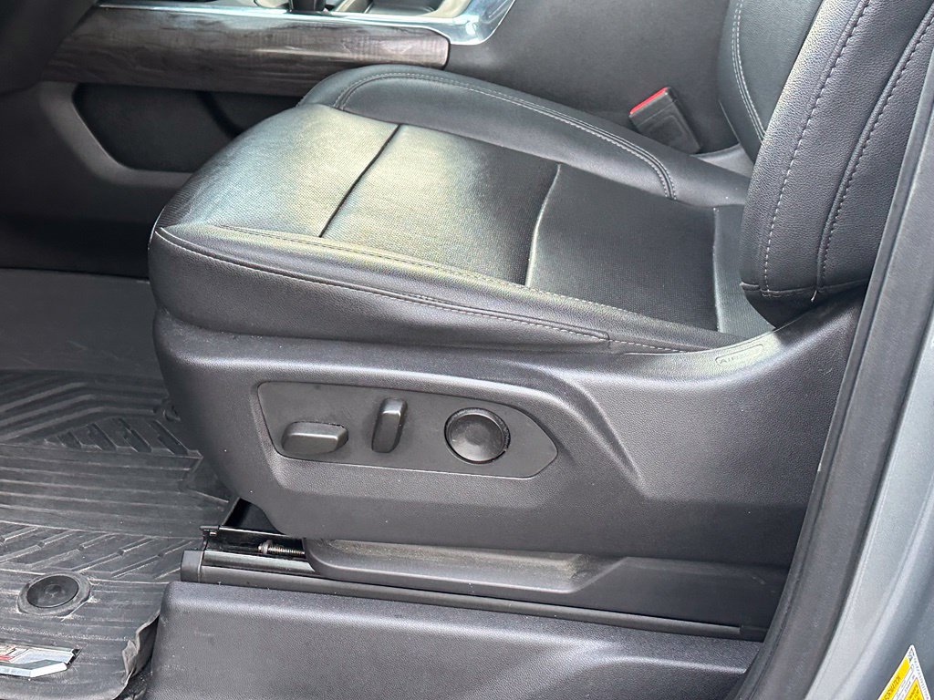 Used 2023 Chevrolet Silverado 1500 LTZ w/ LTZ Premium Package AWD/4WD image 31