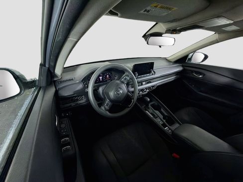 Used 2025 Honda Accord LX image 18