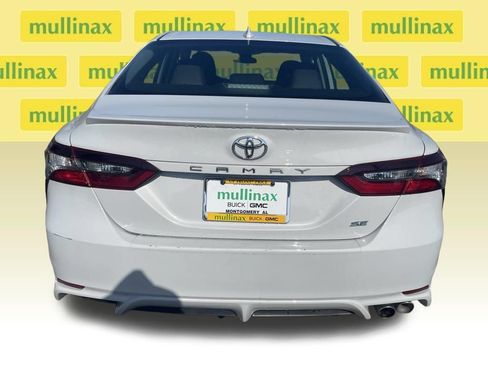 Used 2023 Toyota Camry SE FWD image 9