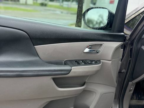 Used 2016 Honda Odyssey SE image 13