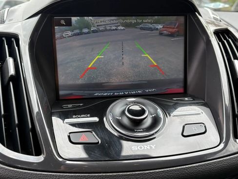 Used 2015 Ford Escape Titanium w/ Equipment Group 301A AWD/4WD image 19