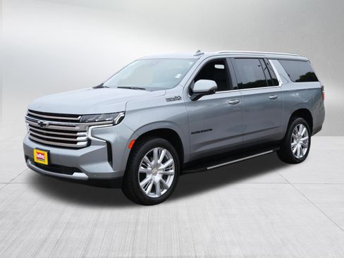 Used 2024 Chevrolet Suburban High Country w/ Max Trailering Package AWD/4WD image 3