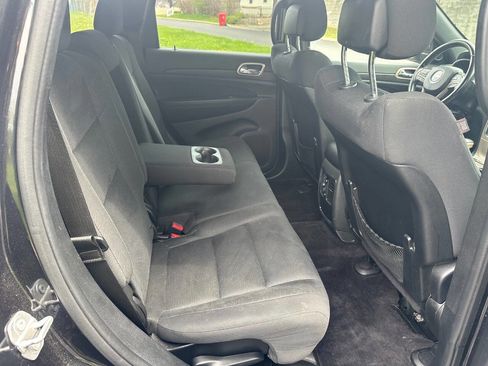 Used 2016 Jeep Grand Cherokee Laredo image 10