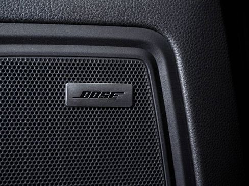 New 2026 Porsche Macan image 27