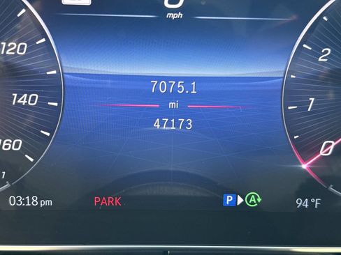 Used 2023 Mercedes-Benz GLC 300 image 27