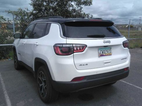Used 2024 Jeep Compass Limited AWD/4WD image 2