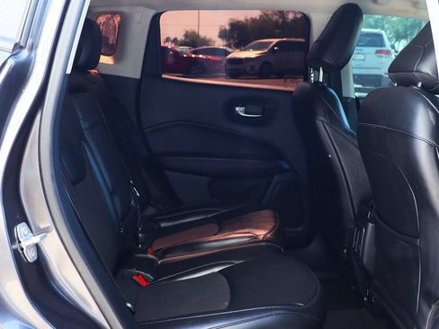 Used 2019 Jeep Compass Latitude FWD image 27