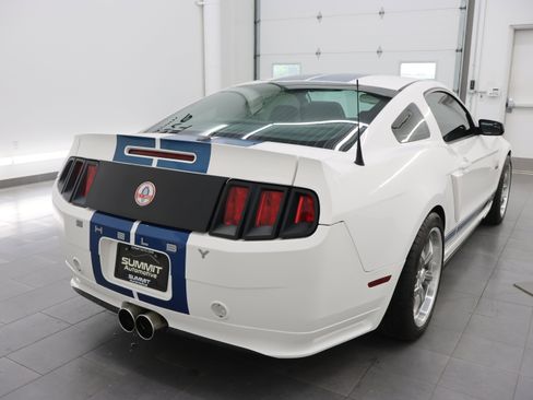 Used 2011 Ford Mustang GT Premium RWD image 5