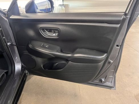 Used 2023 Honda HR-V EX-L image 12