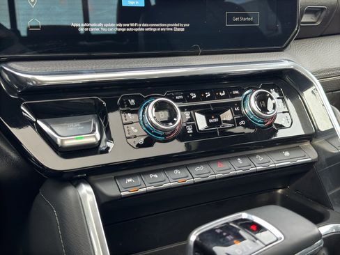 Used 2024 GMC Sierra 1500 Denali image 25