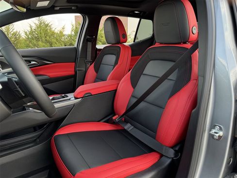 New 2026 Chevrolet Equinox EV RS image 37