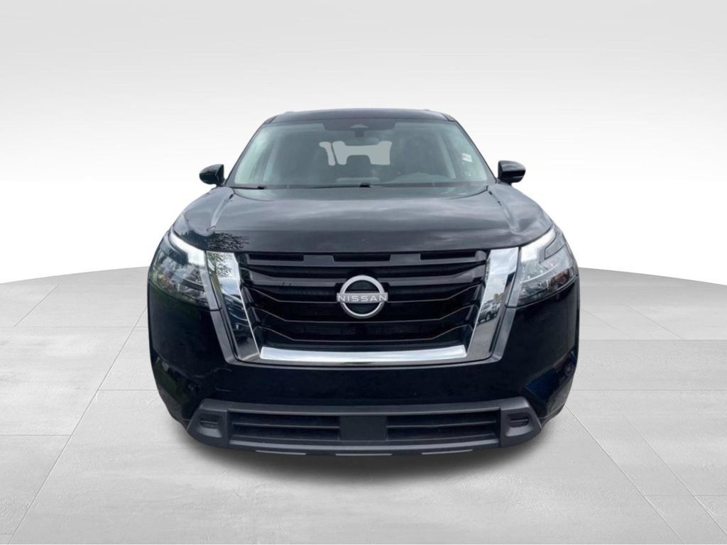 Used 2025 Nissan Pathfinder SV AWD/4WD image 8