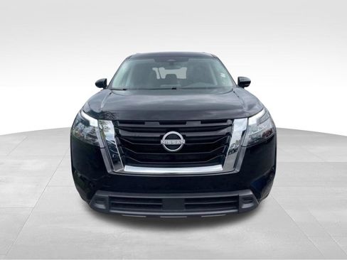 Used 2025 Nissan Pathfinder SV AWD/4WD image 8