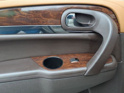 Used 2014 Buick Enclave Leather image 11