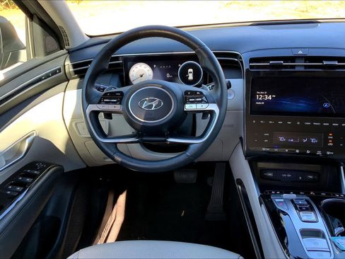 Used 2022 Hyundai Tucson Limited image 6