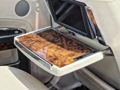 Used 2012 Rolls-Royce Ghost RWD image 40