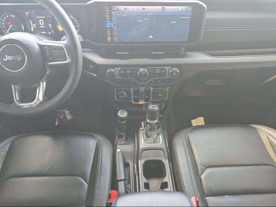 Used 2024 Jeep Wrangler High Altitude AWD/4WD image 9