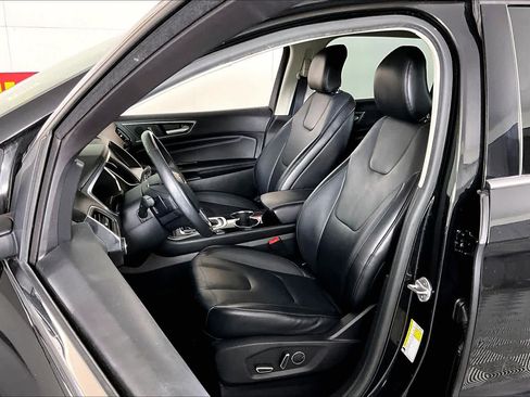 Used 2015 Ford Edge Titanium image 7